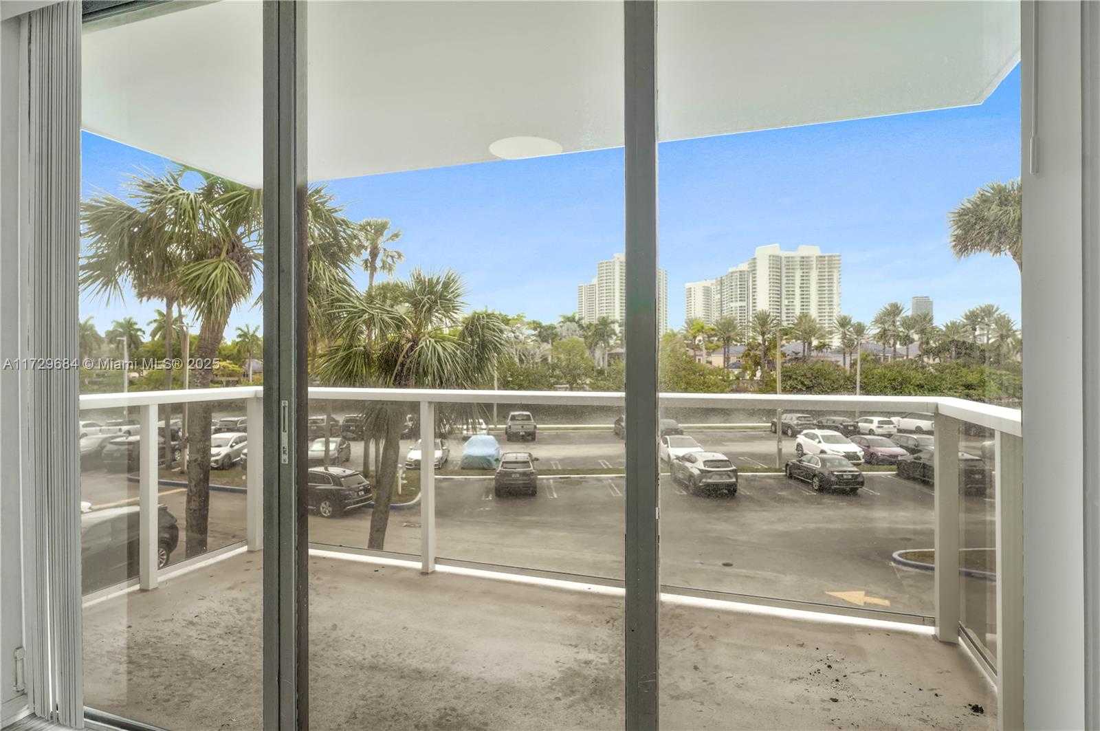 Small Image of 3701 NORTH COUNTRY CLUB DR #203, Aventura Number 33