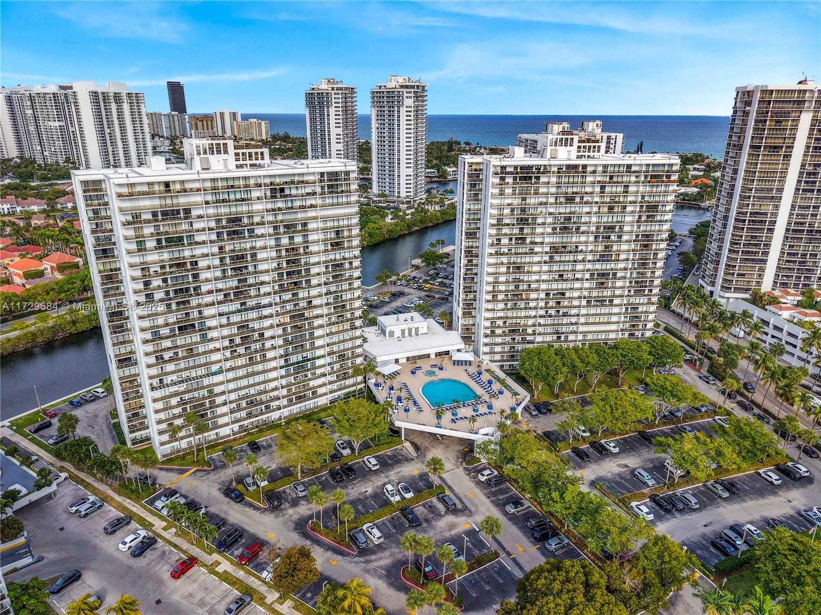Small Image of 3701 NORTH COUNTRY CLUB DR #203, Aventura Number 6