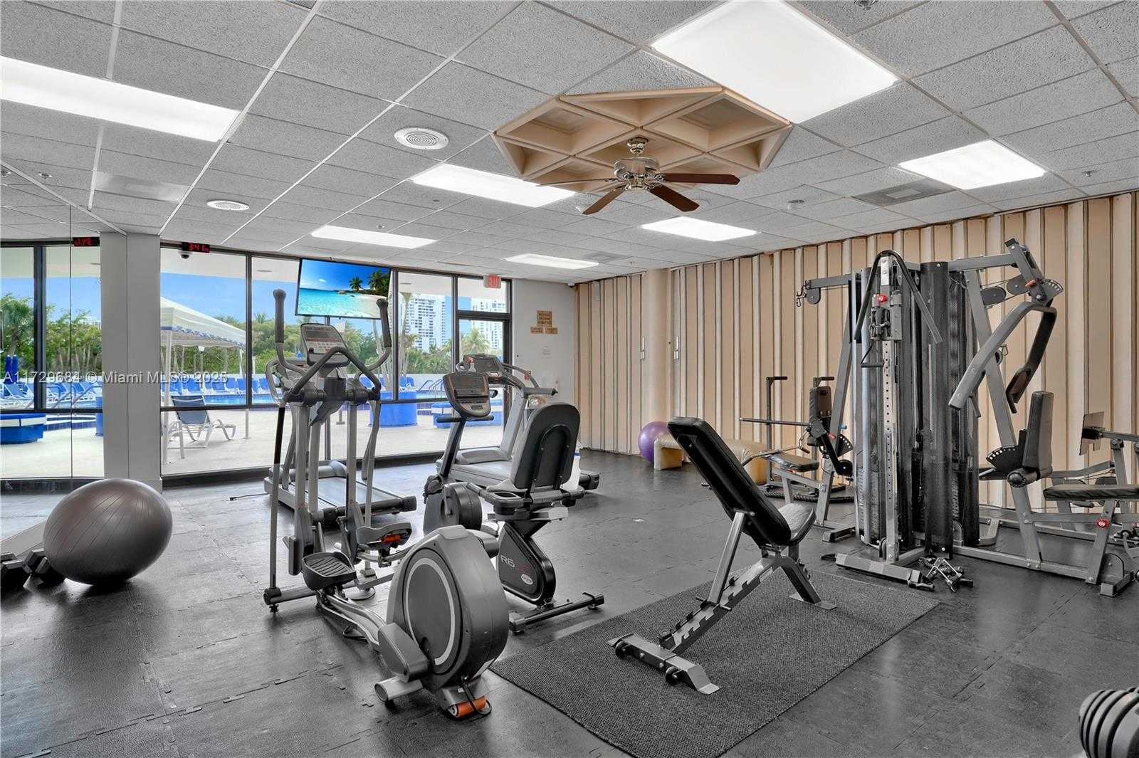 Small Image of 3701 NORTH COUNTRY CLUB DR #203, Aventura Number 7