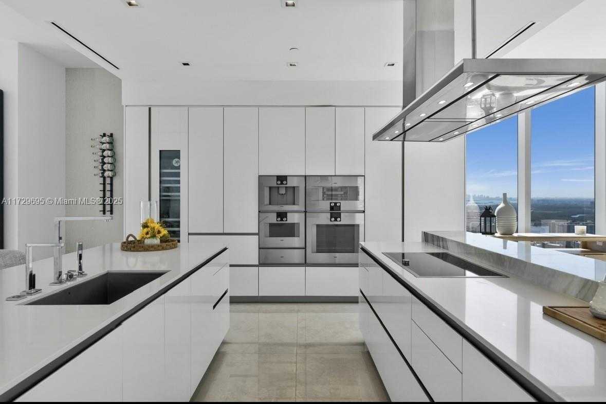 Small Image of 18501 COLLINS AVE #4304, Sunny Isles Beach Number 3