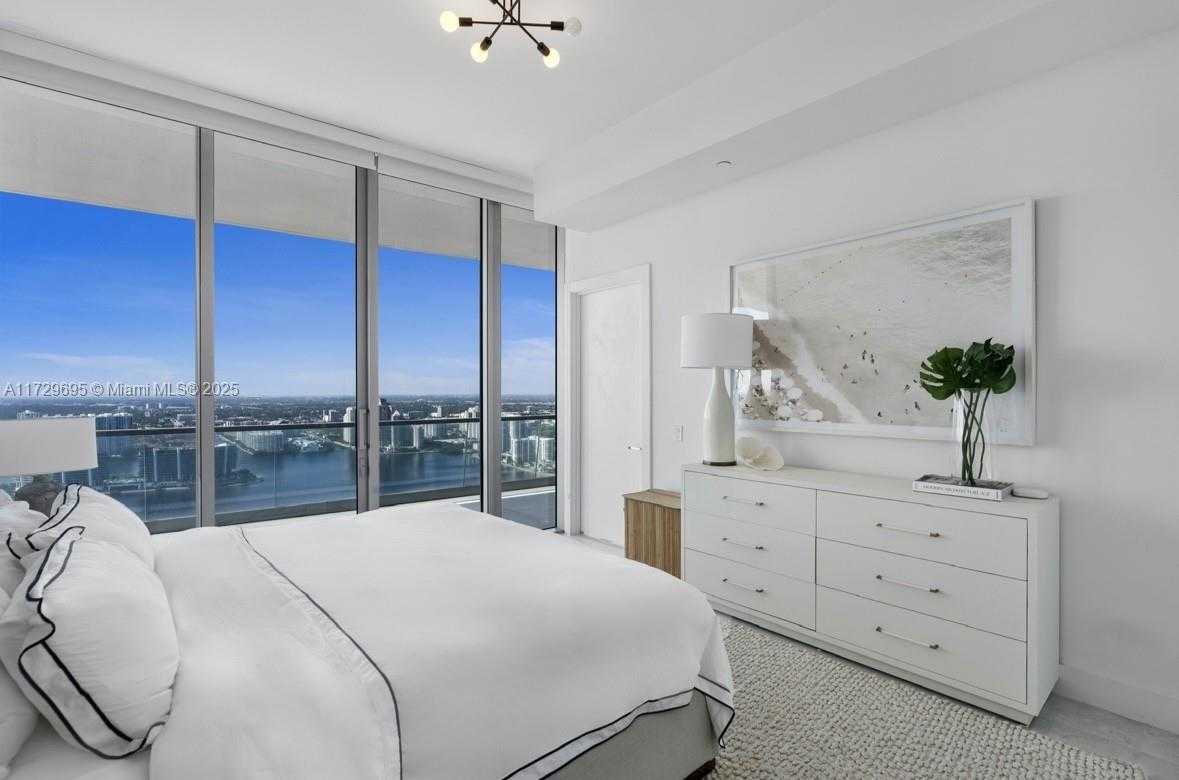 Small Image of 18501 COLLINS AVE #4304, Sunny Isles Beach Number 6