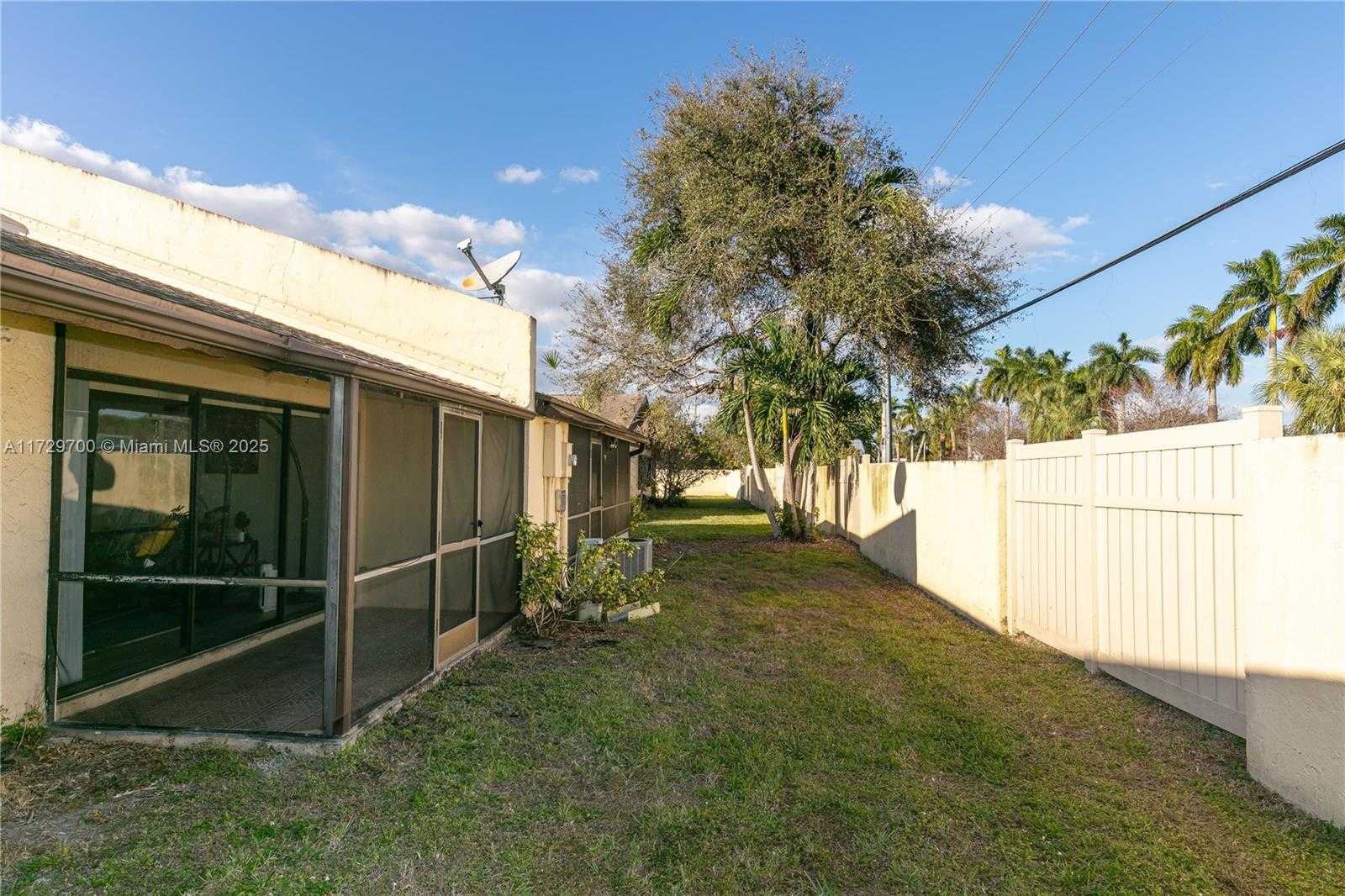 Small Image of 795 BANKS RD, Margate Number 31