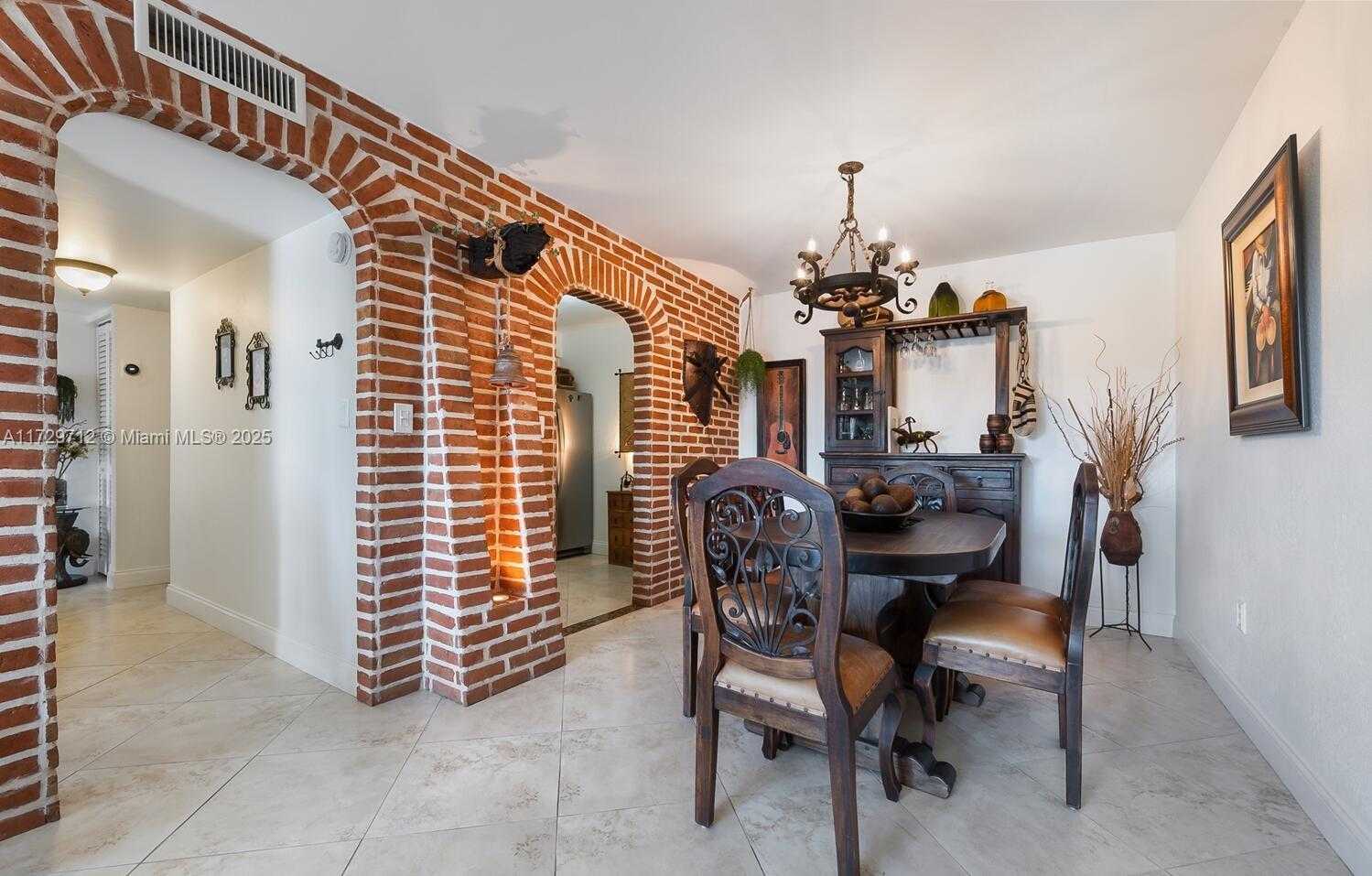 Small Image of 5020 NORTH WEST 79TH AVE #303, Doral Number 2