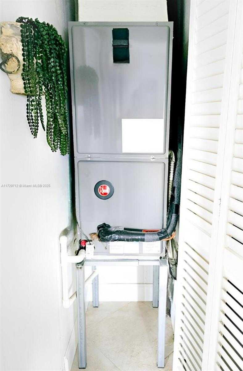 Small Image of 5020 NORTH WEST 79TH AVE #303, Doral Number 6