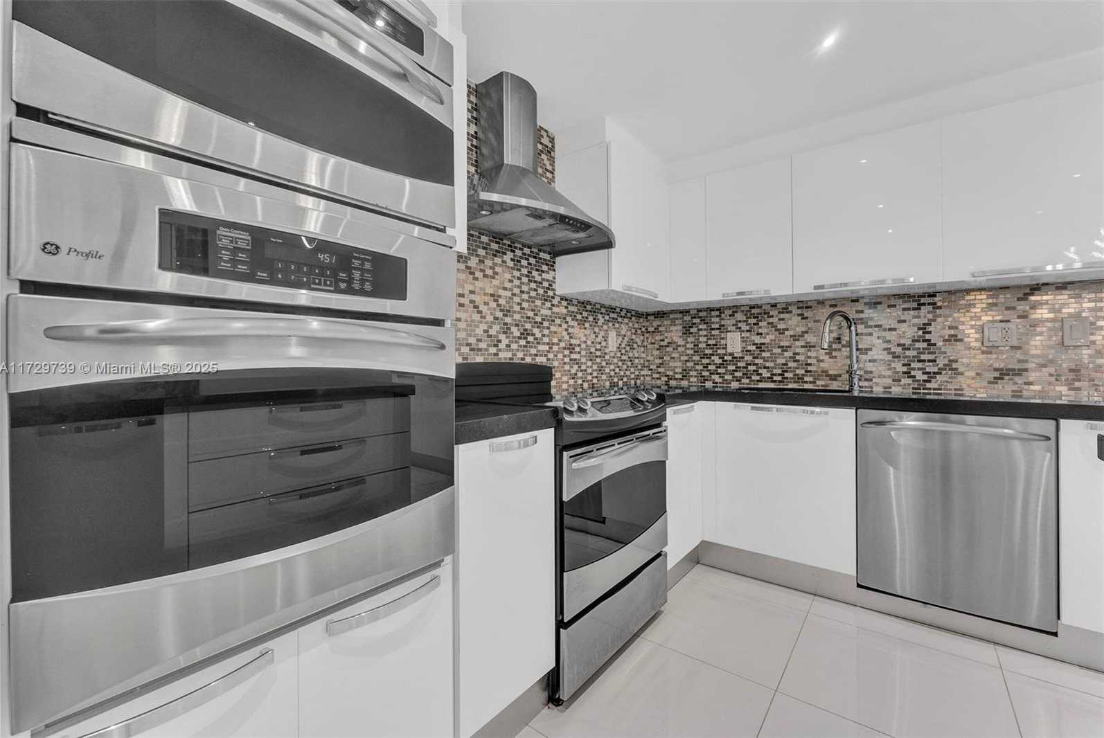 Small Image of 20441 NORTH EAST 30TH AVE #106-9, Aventura Number 8