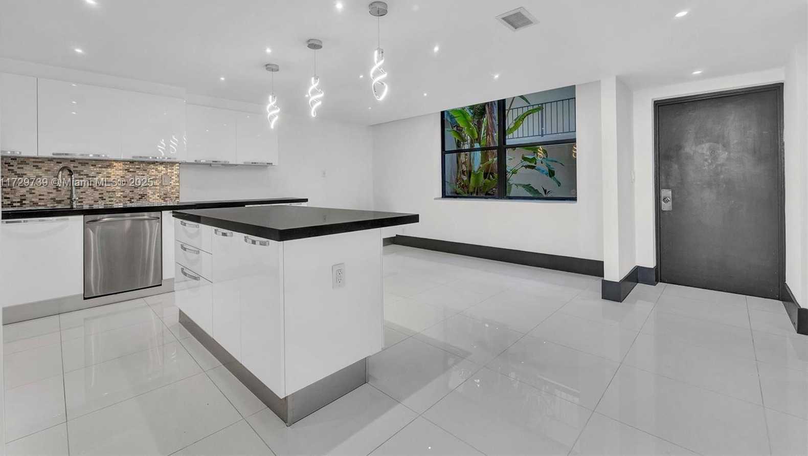 Small Image of 20441 NORTH EAST 30TH AVE #106-9, Aventura Number 9