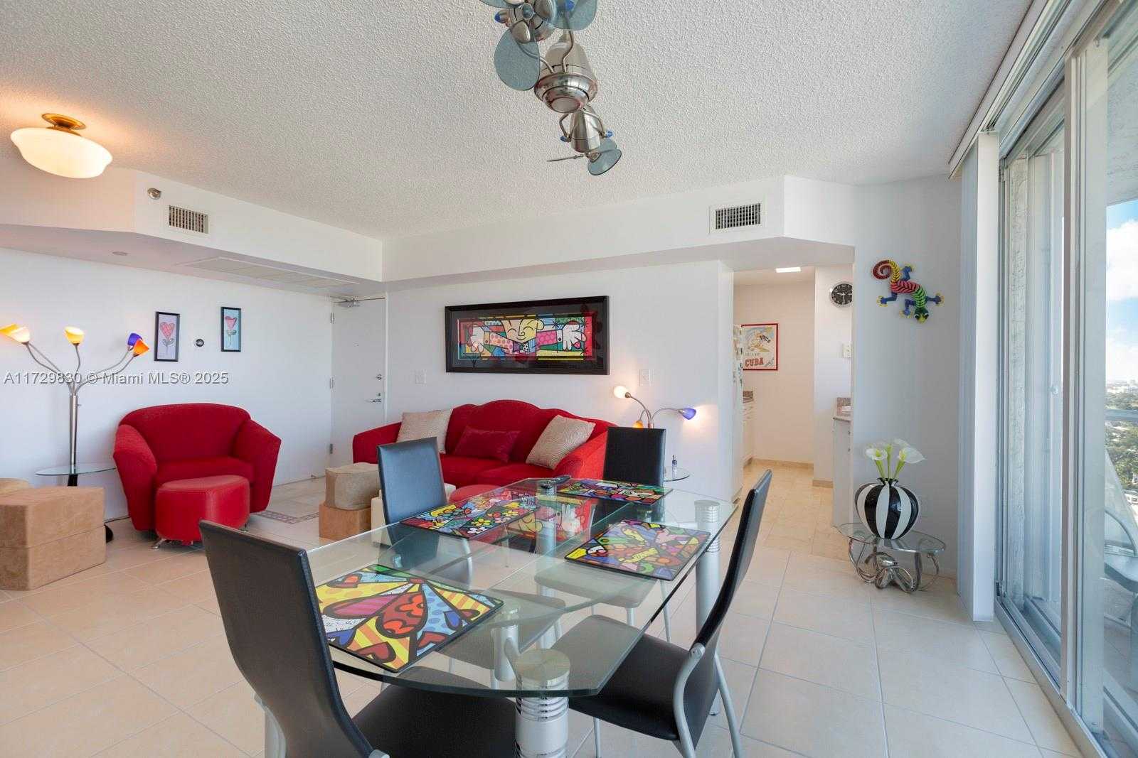 Small Image of 5900 COLLINS AVE #2105, Miami Beach Number 7