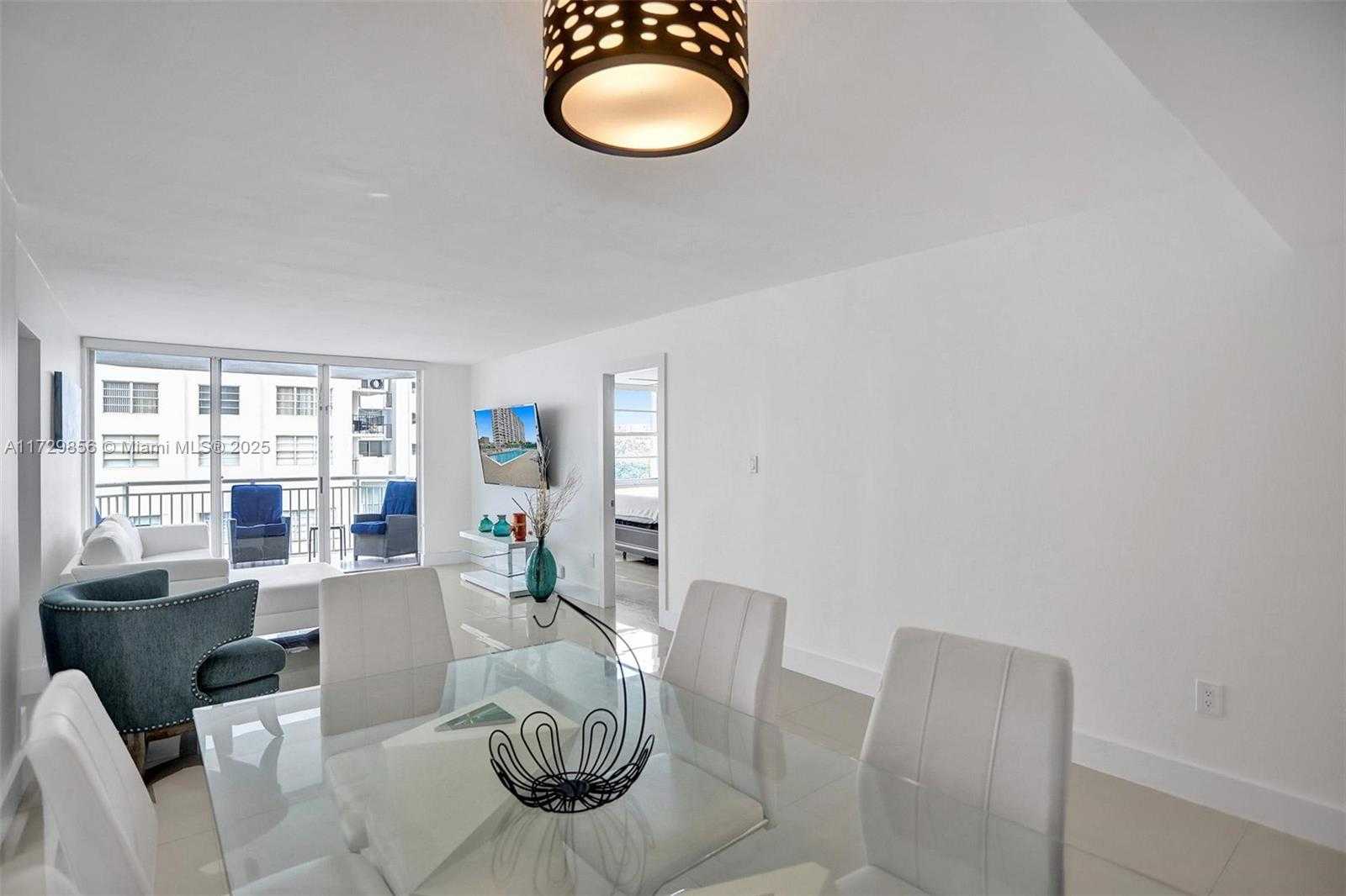 Small Image of 18051 BISCAYNE BLVD #402, Aventura Number 10