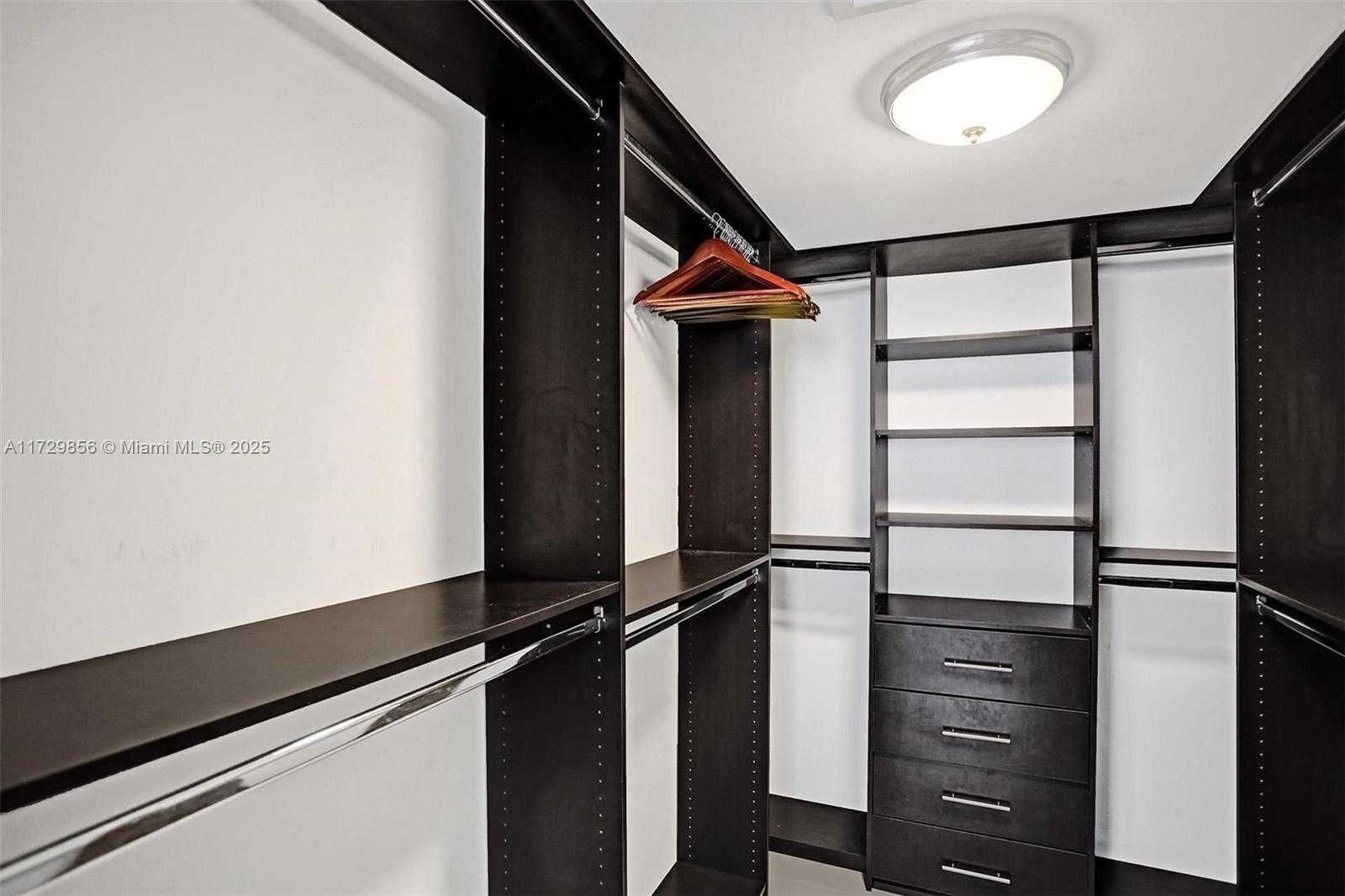Small Image of 18051 BISCAYNE BLVD #402, Aventura Number 11
