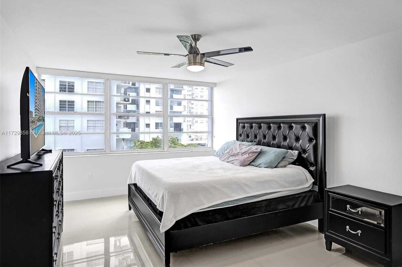 Small Image of 18051 BISCAYNE BLVD #402, Aventura Number 21