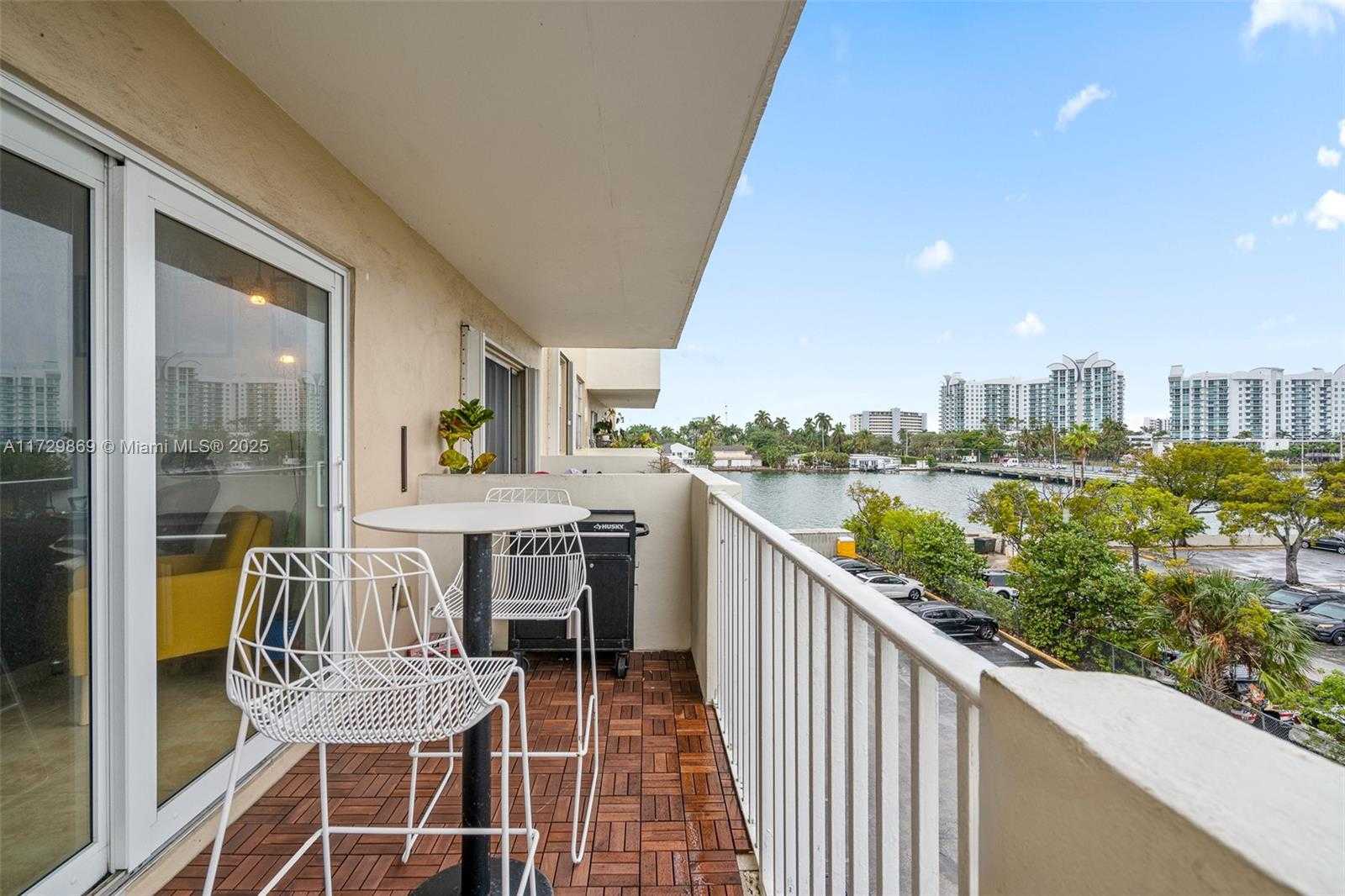Small Image of 1455 NORTH TREASURE DR #4D, North Bay Village Number 19