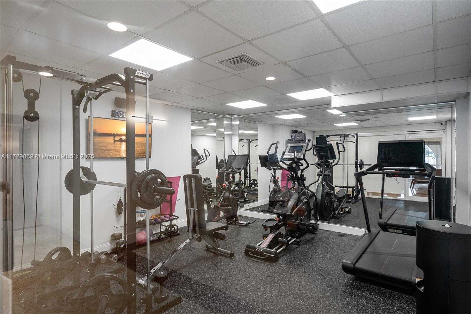 Small Image of 1455 NORTH TREASURE DR #4D, North Bay Village Number 24