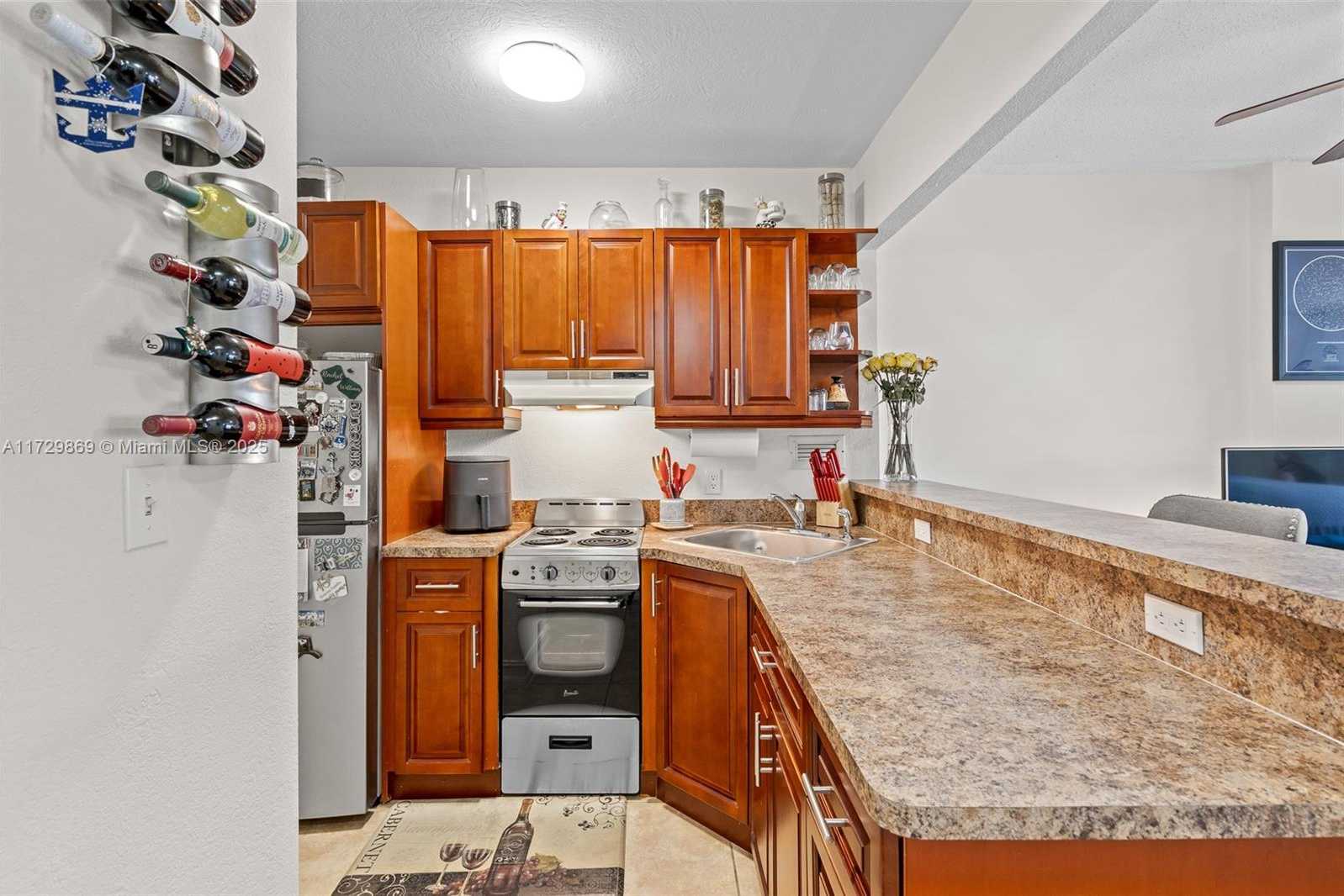 Small Image of 1455 NORTH TREASURE DR #4D, North Bay Village Number 5