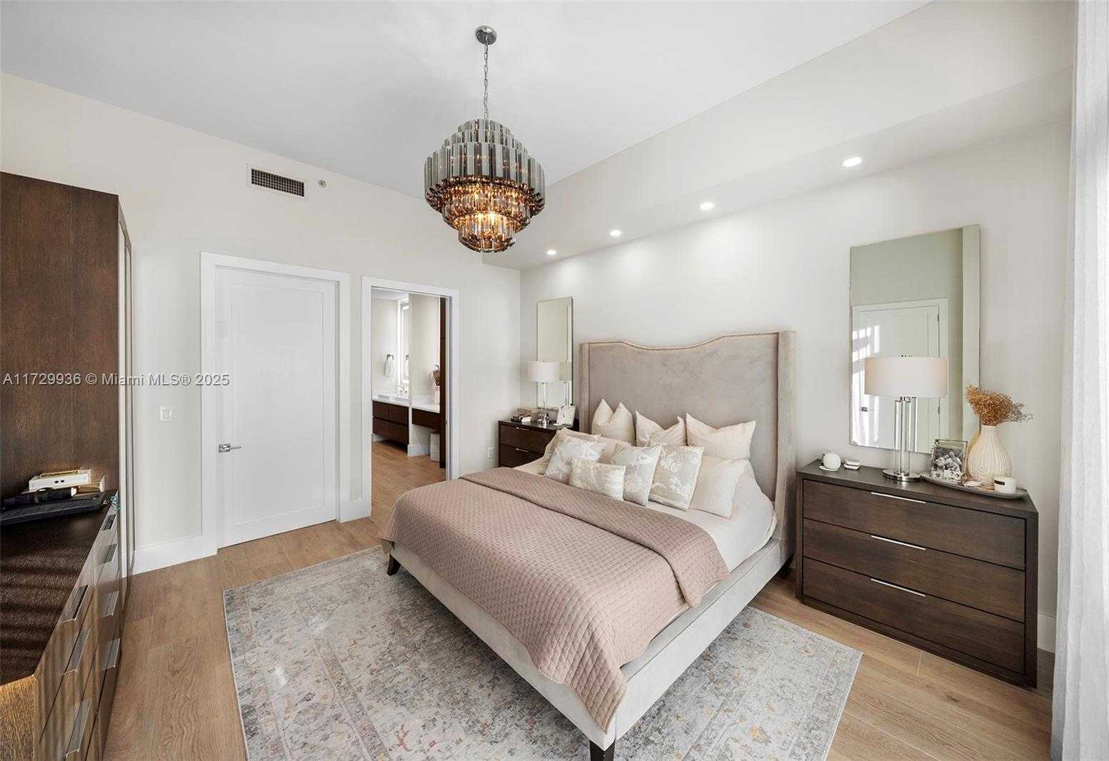 Small Image of 2001 MERIDIAN AVE #411, Miami Beach Number 10