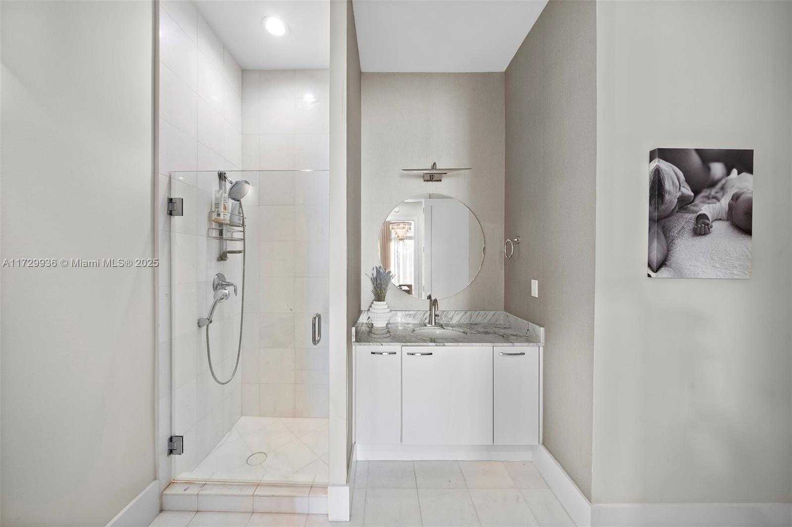 Small Image of 2001 MERIDIAN AVE #411, Miami Beach Number 16