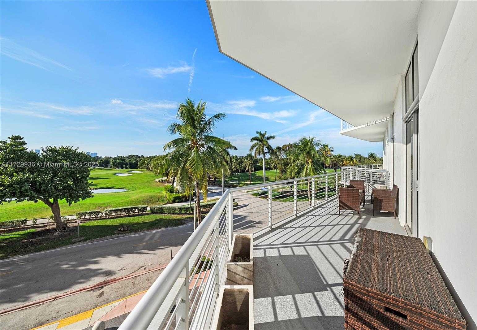 Small Image of 2001 MERIDIAN AVE #411, Miami Beach Number 18