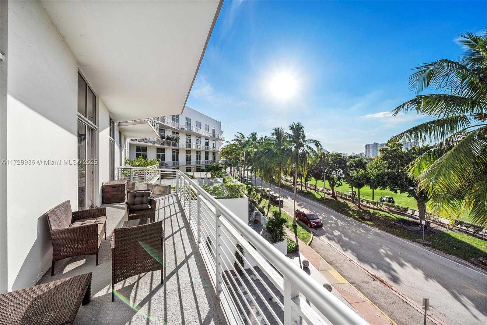 Small Image of 2001 MERIDIAN AVE #411, Miami Beach Number 20