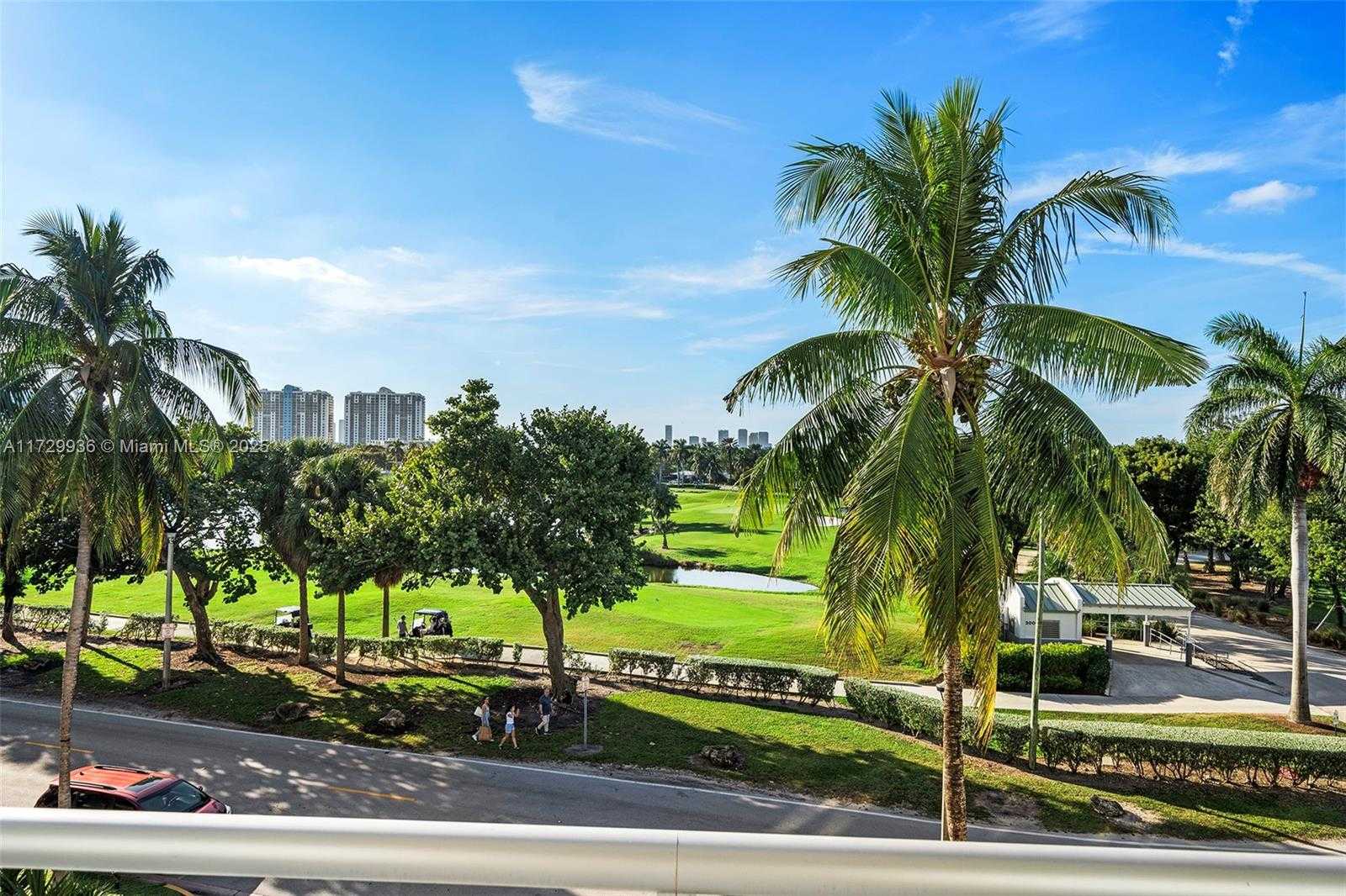 Small Image of 2001 MERIDIAN AVE #411, Miami Beach Number 21