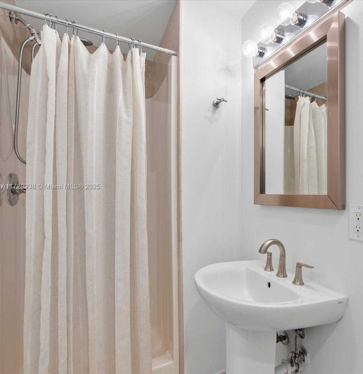 Small Image of 3301 NORTH EAST 183RD ST #508, Aventura Number 15