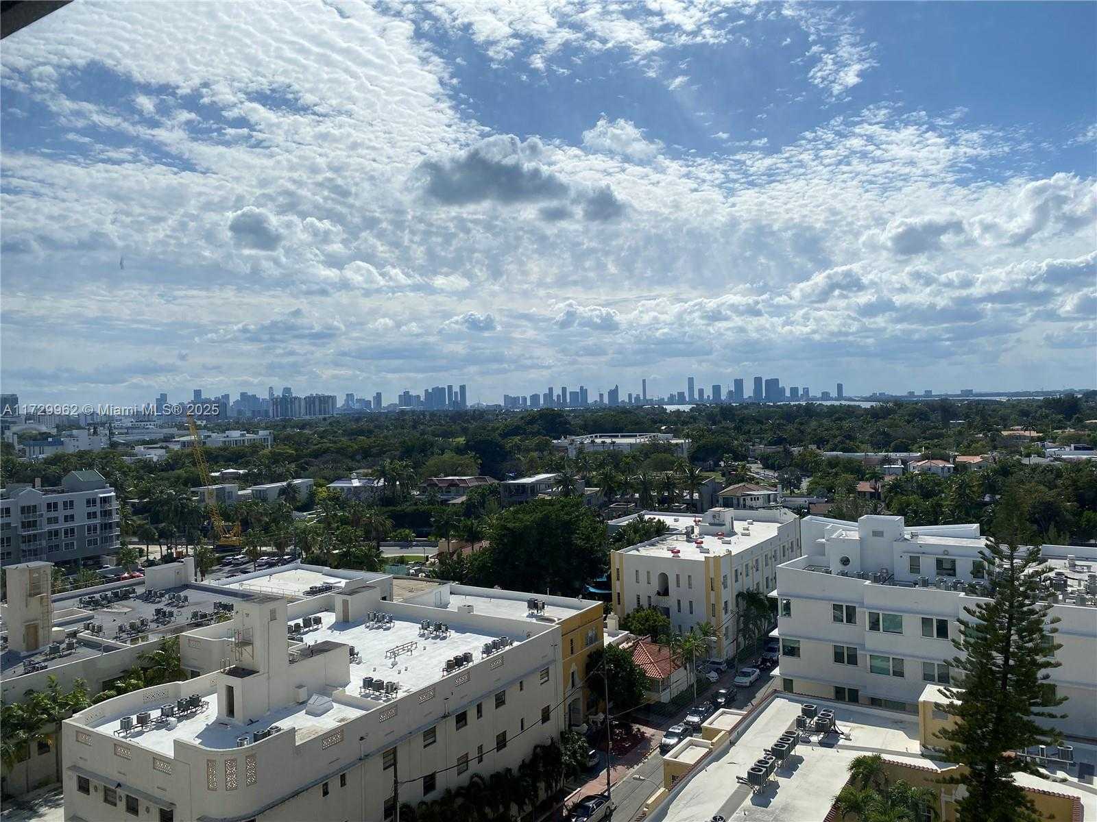 Small Image of 2899 COLLINS AVE #1208, Miami Beach Number 15