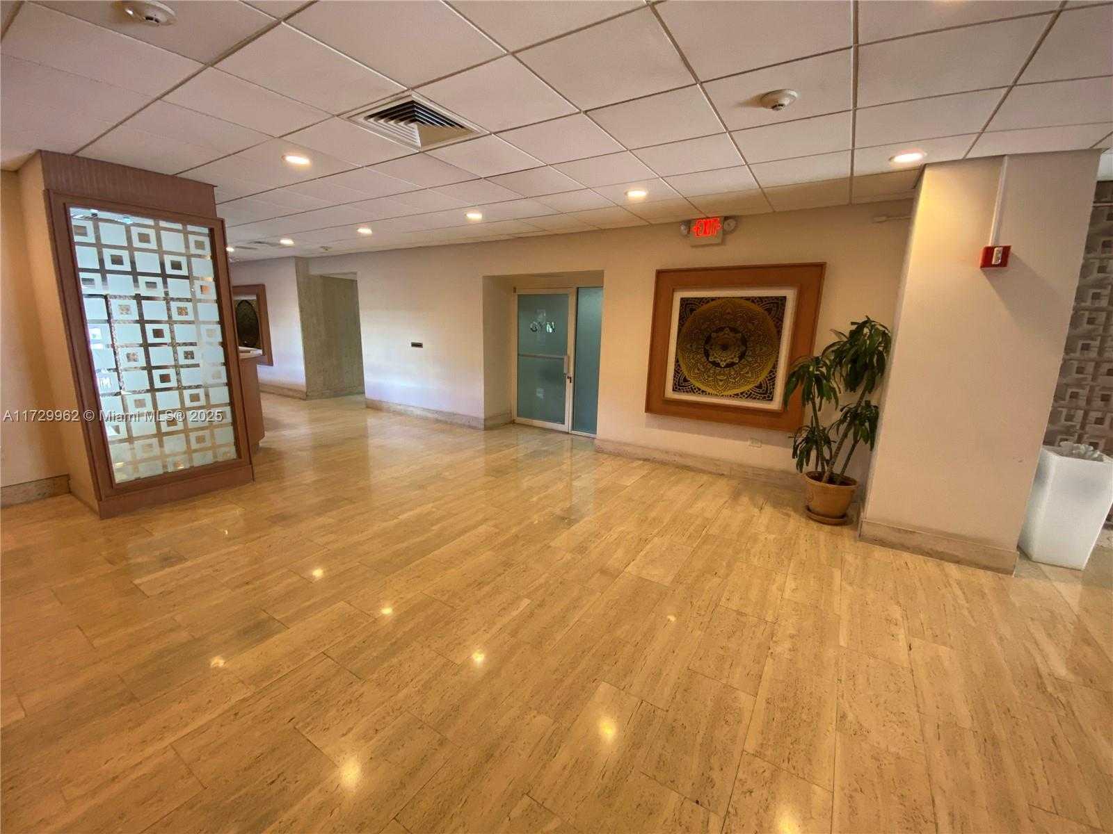 Small Image of 2899 COLLINS AVE #1208, Miami Beach Number 23