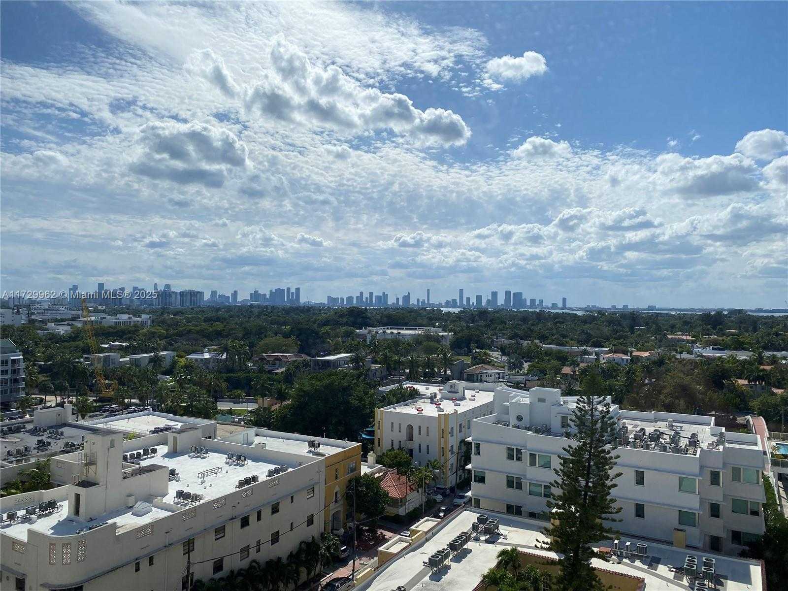 Small Image of 2899 COLLINS AVE #1208, Miami Beach Number 7