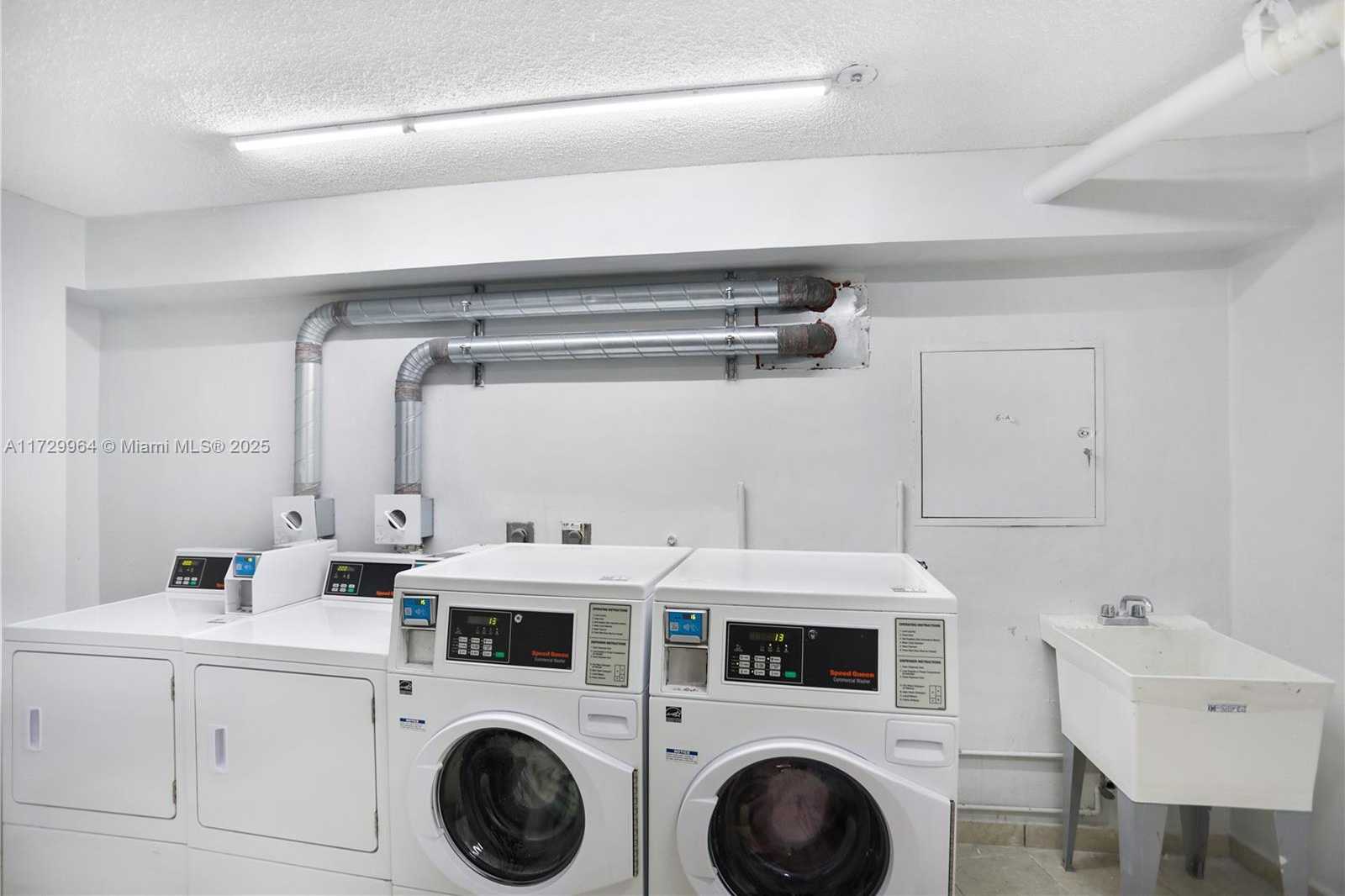 Small Image of 6039 COLLINS AVE #607, Miami Beach Number 11