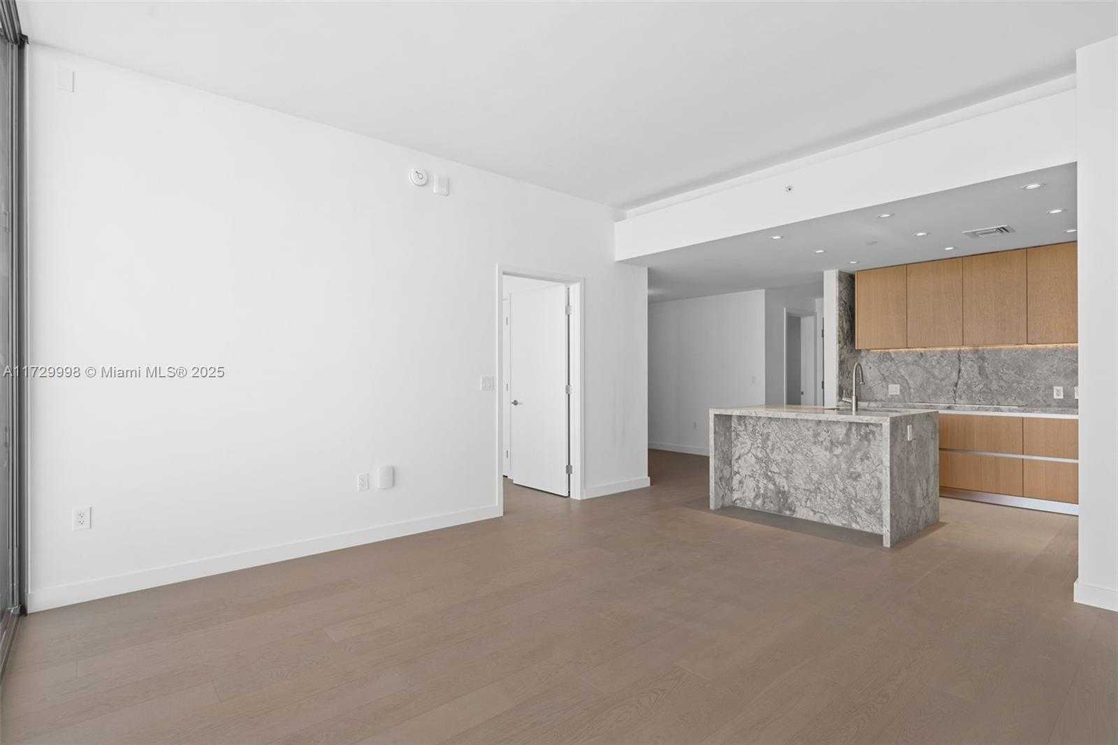 Small Image of 500 ALTON RD #3704, Miami Beach Number 3