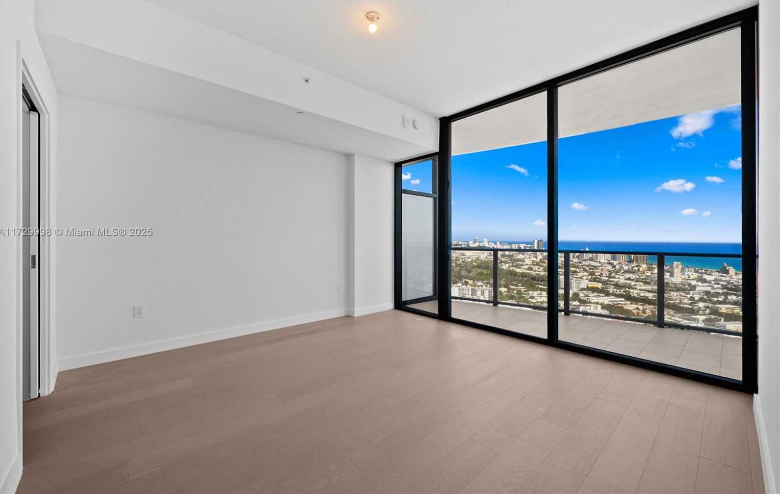 Small Image of 500 ALTON RD #3704, Miami Beach Number 7