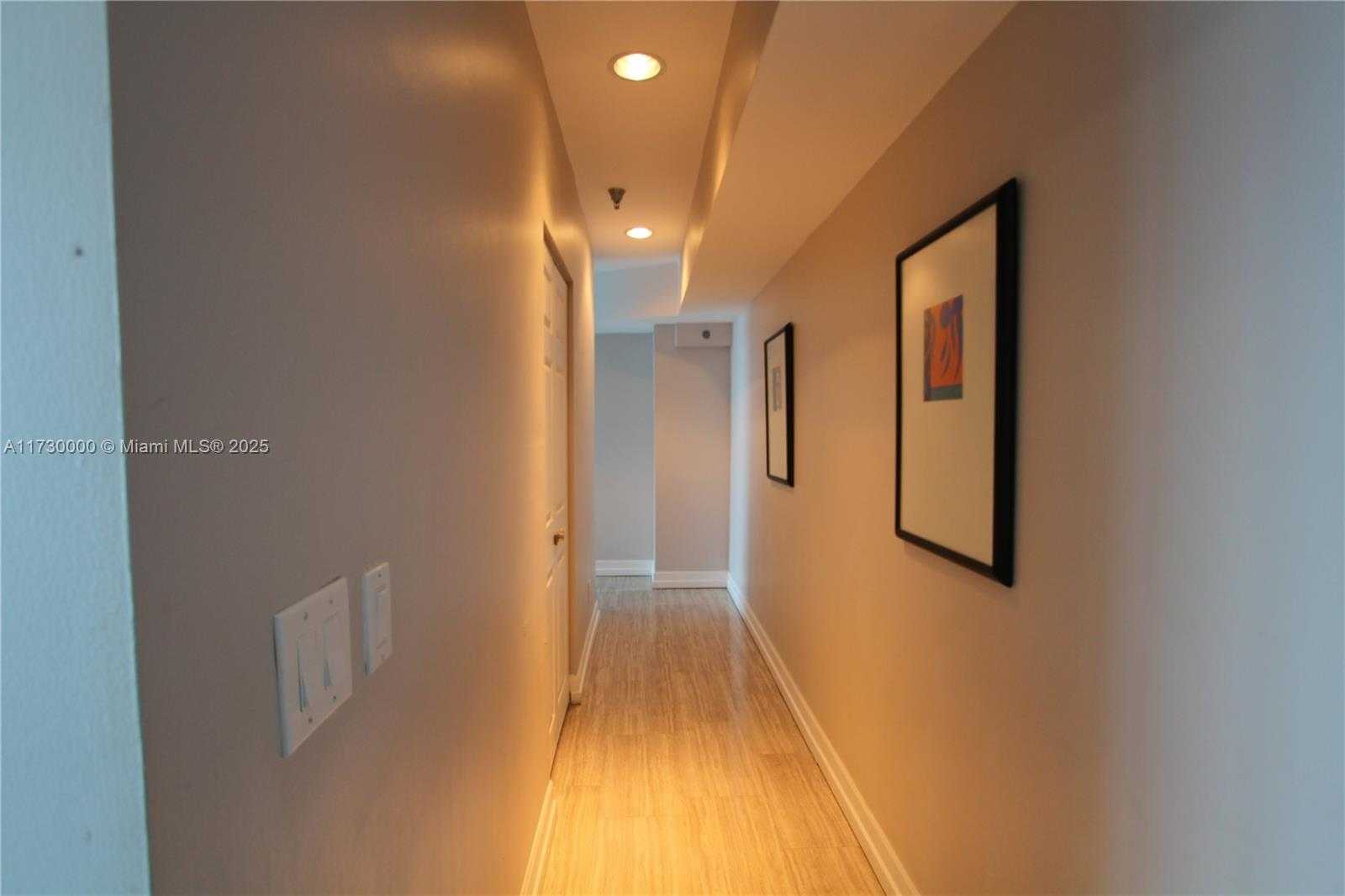 Small Image of 5445 COLLINS AVE #TS1, Miami Beach Number 13