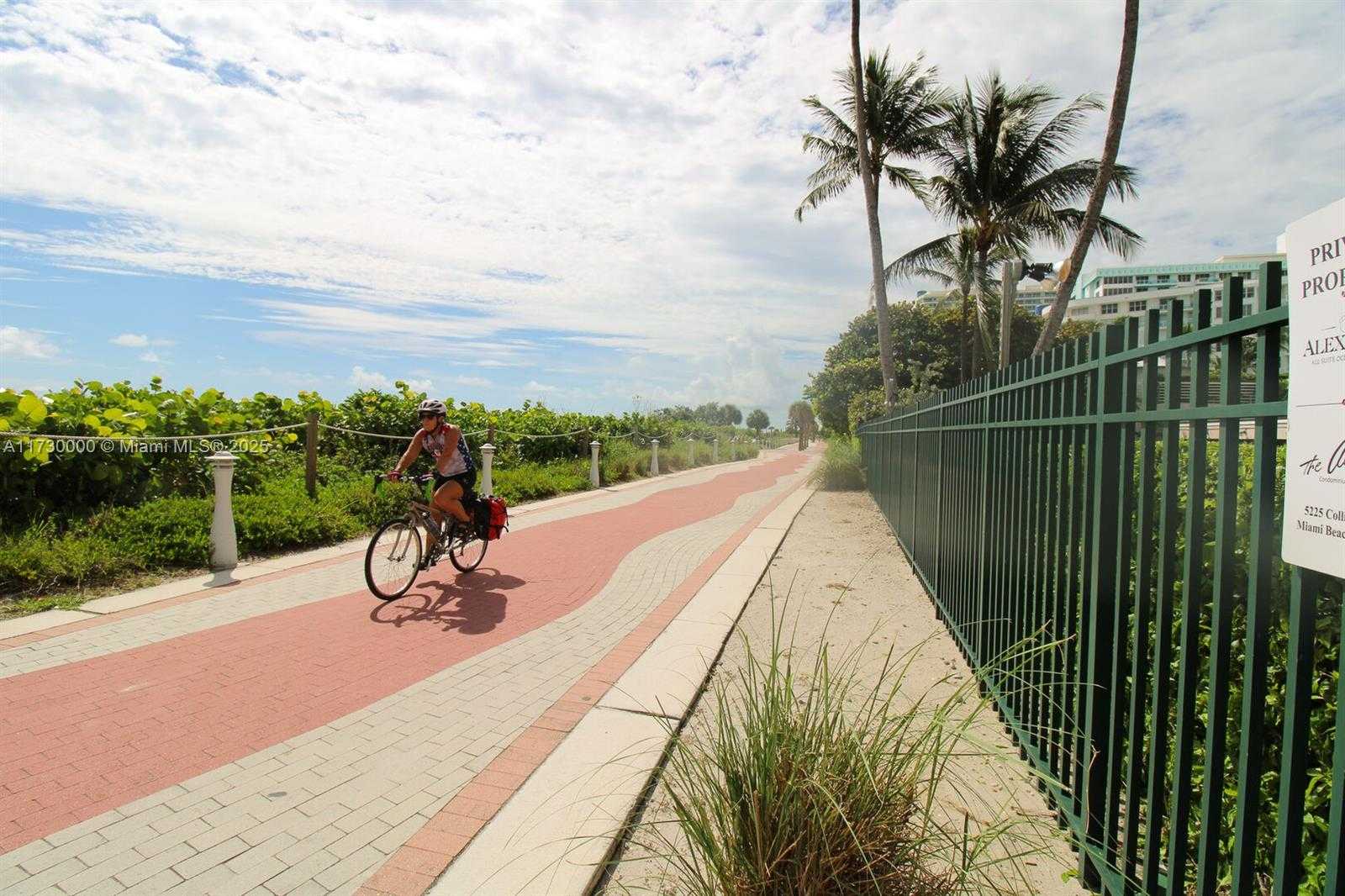 Small Image of 5445 COLLINS AVE #TS1, Miami Beach Number 18