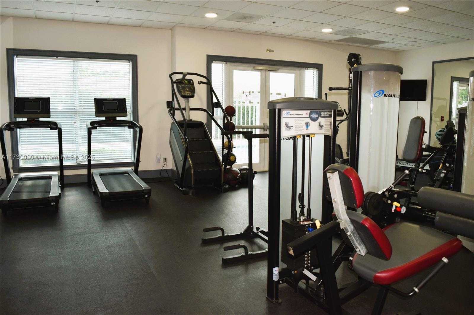 Small Image of 2665 SOUTH WEST 37 AVE #613, Miami Number 33