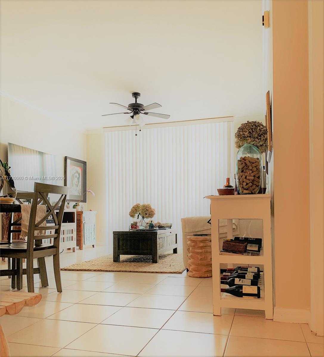 Small Image of 2665 SOUTH WEST 37 AVE #613, Miami Number 4
