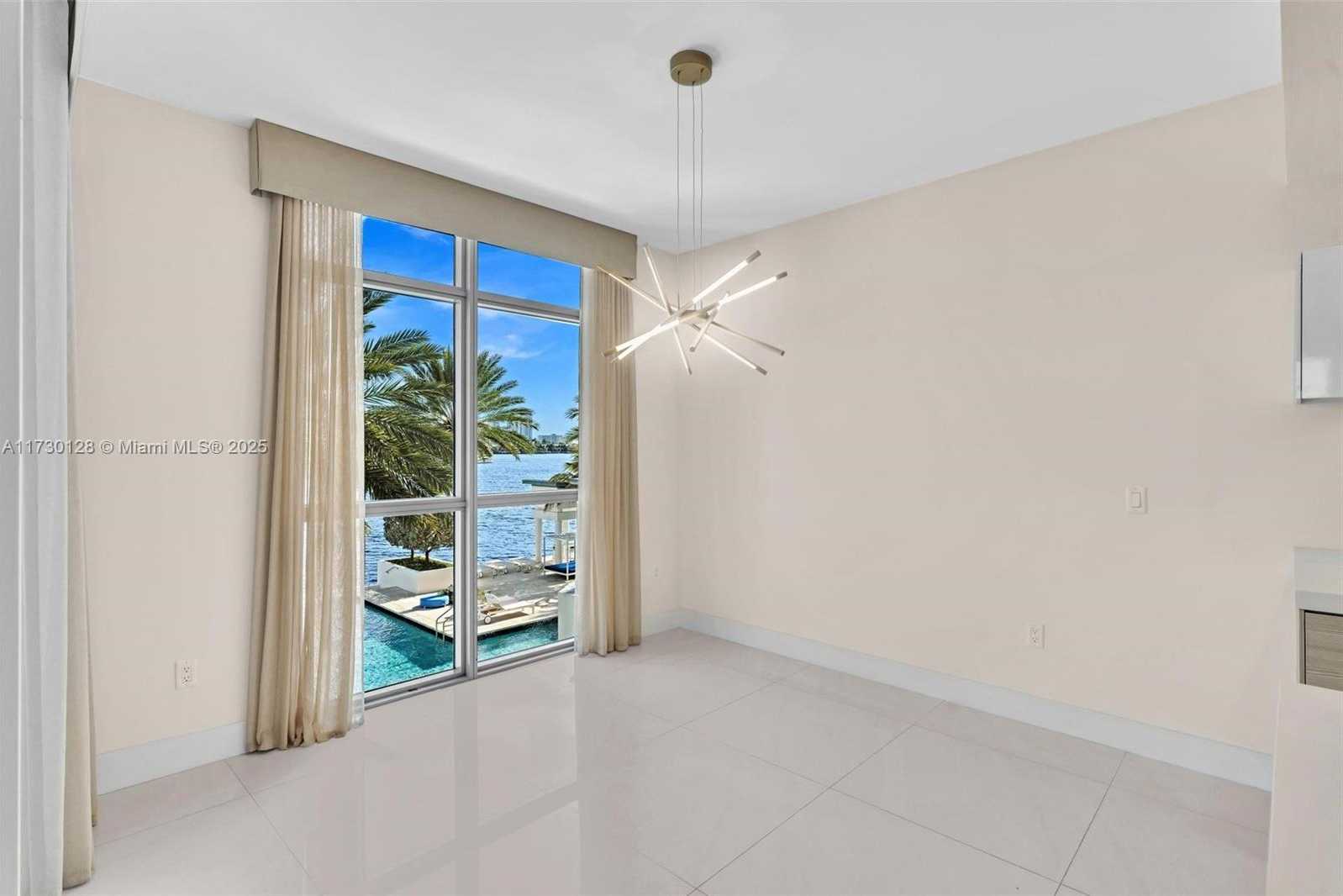 Small Image of 17301 BISCAYNE BLVD #210, North Miami Beach Number 21