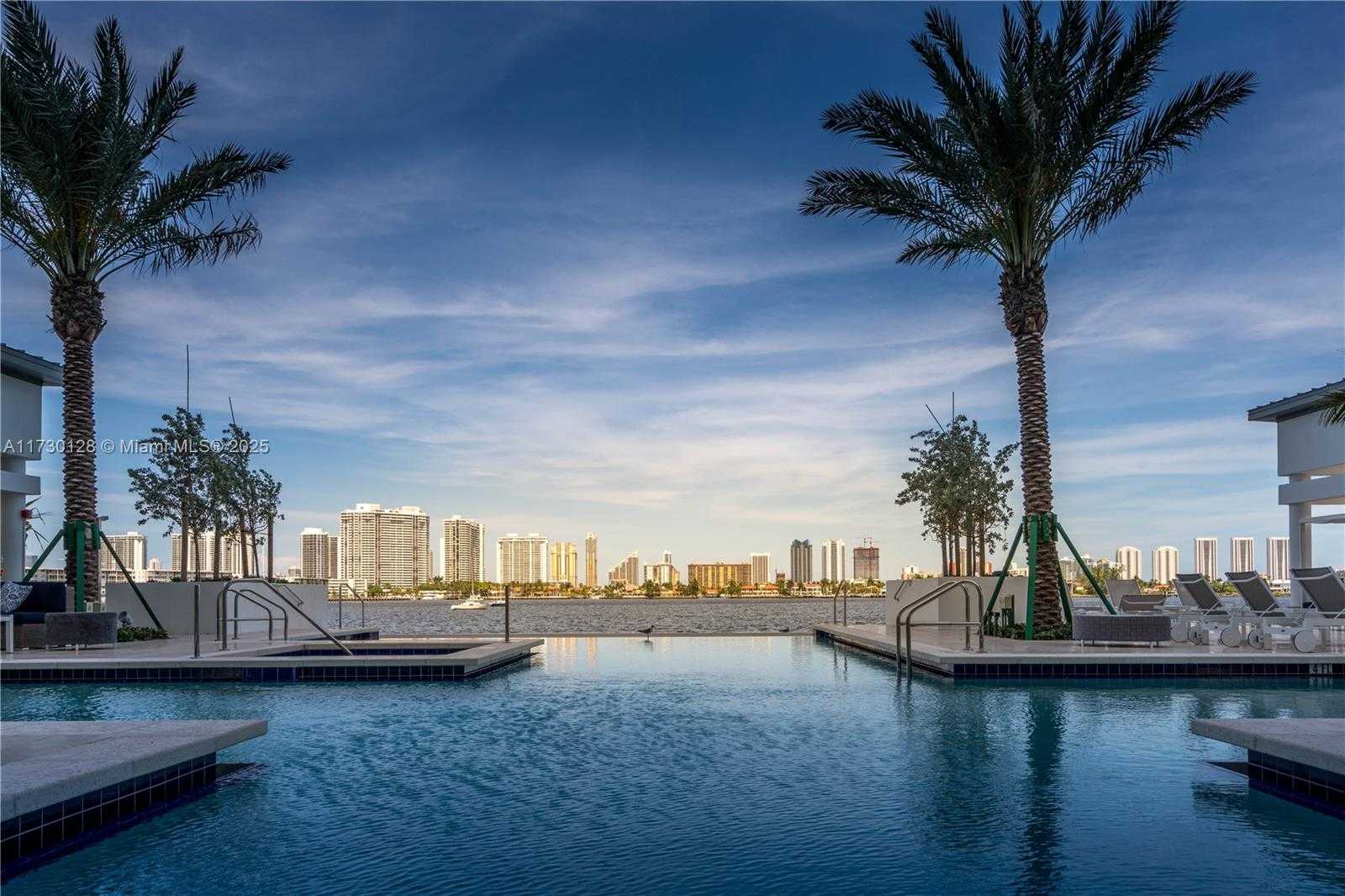 Small Image of 17301 BISCAYNE BLVD #210, North Miami Beach Number 29