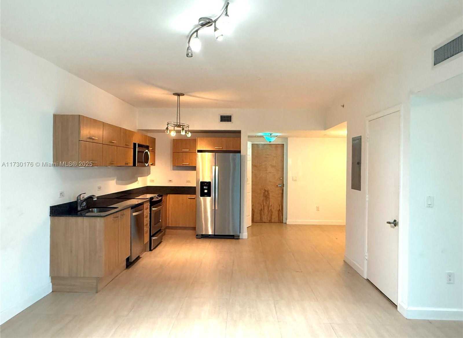 Small Image of 350 SOUTH MIAMI AVE #2710, Miami Number 3