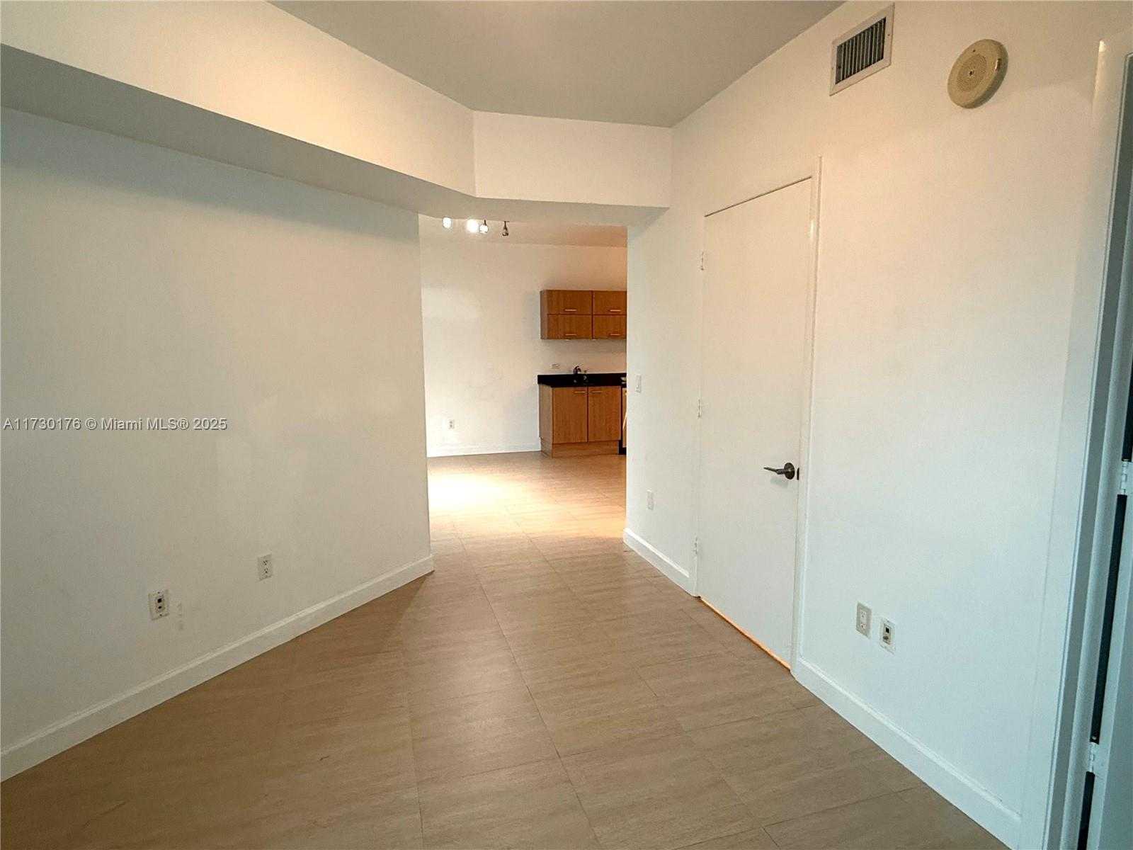 Small Image of 350 SOUTH MIAMI AVE #2710, Miami Number 5