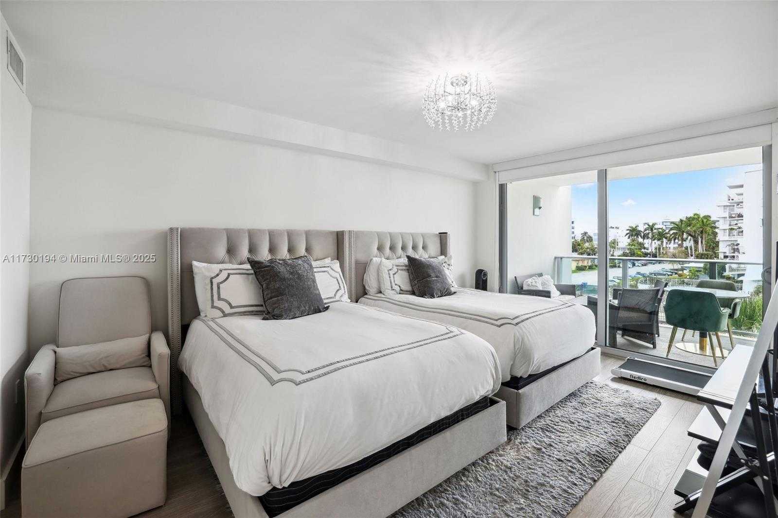 Small Image of 1025 92ND ST #402, Bay Harbor Islands Number 14