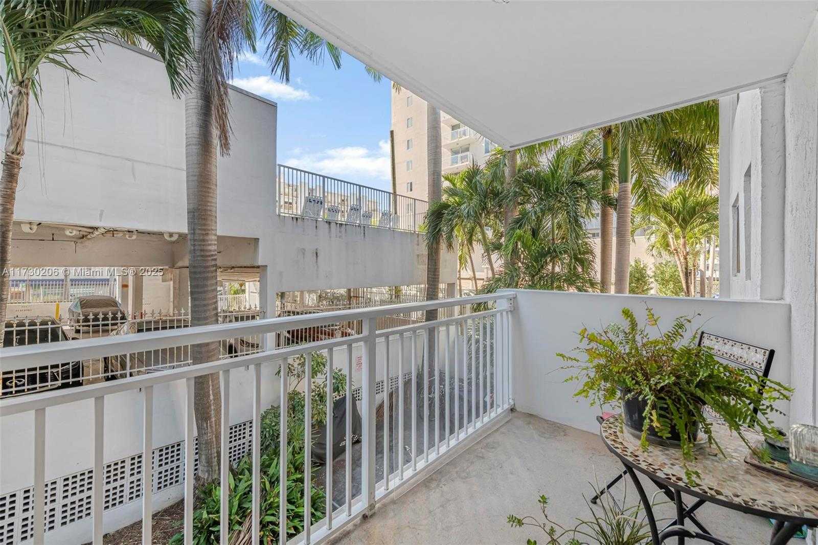 Small Image of 1666 WEST AVE #207, Miami Beach Number 14