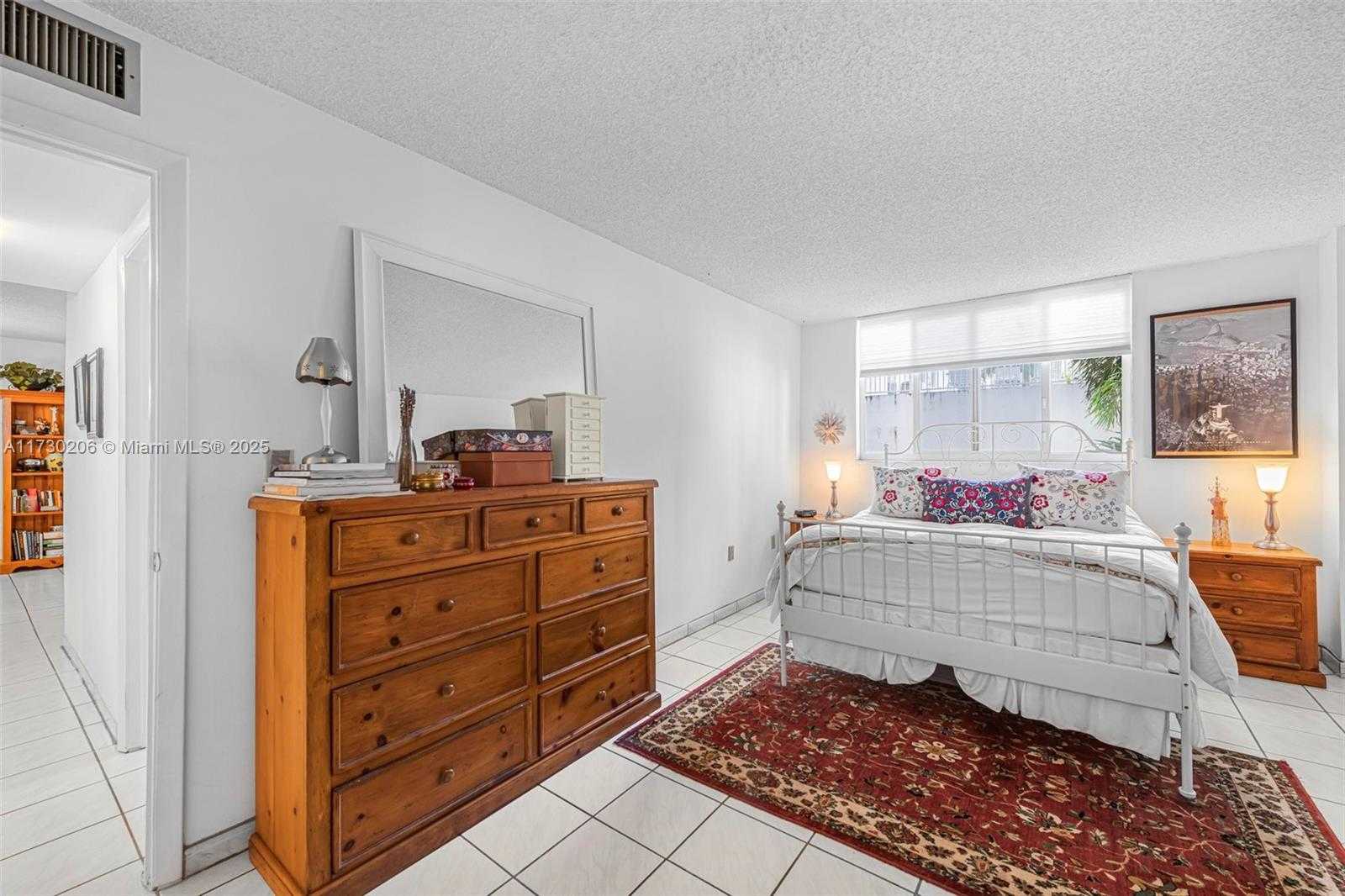 Small Image of 1666 WEST AVE #207, Miami Beach Number 17