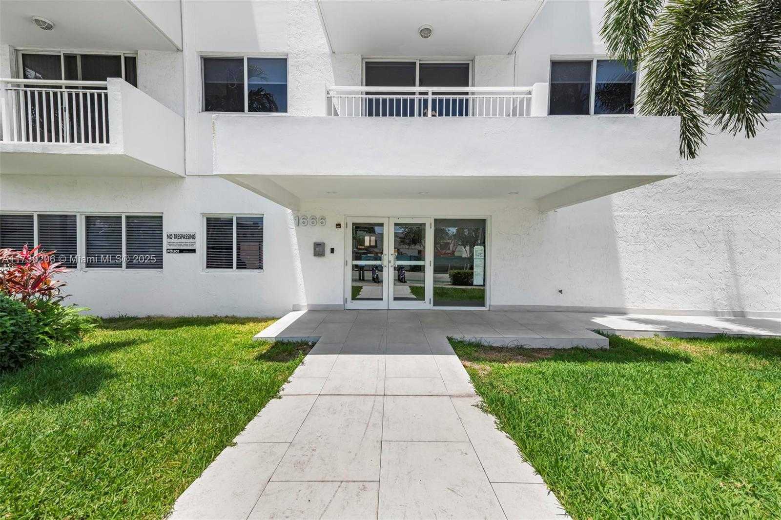 Small Image of 1666 WEST AVE #207, Miami Beach Number 27