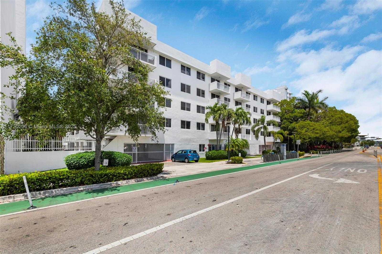Small Image of 1666 WEST AVE #207, Miami Beach Number 34