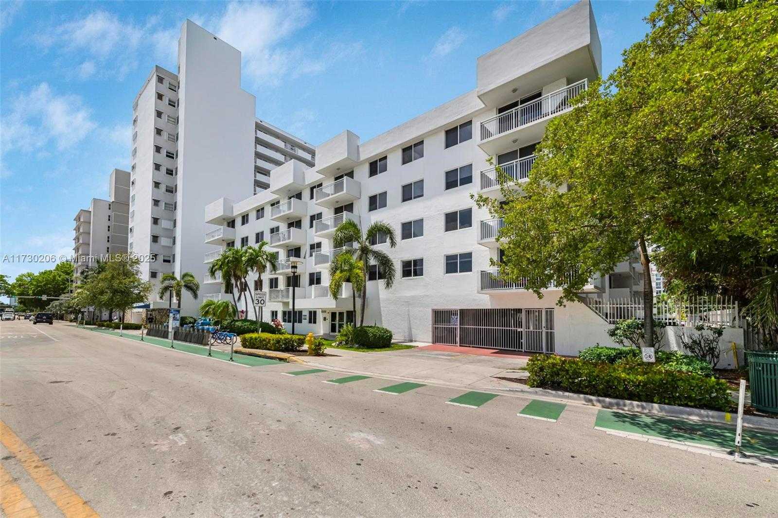 Small Image of 1666 WEST AVE #207, Miami Beach Number 36
