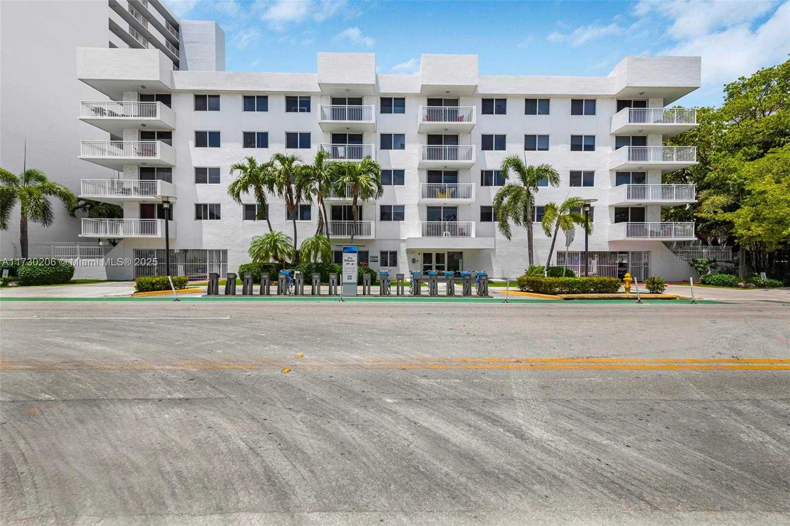 Small Image of 1666 WEST AVE #207, Miami Beach Number 42