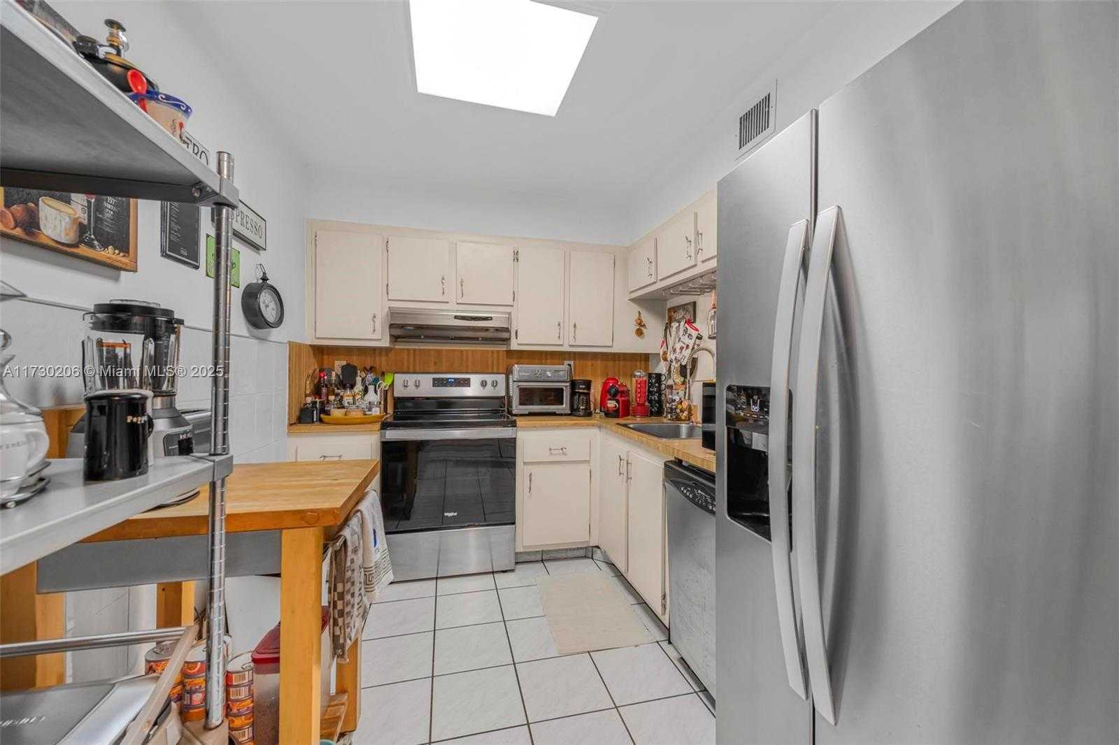 Small Image of 1666 WEST AVE #207, Miami Beach Number 5