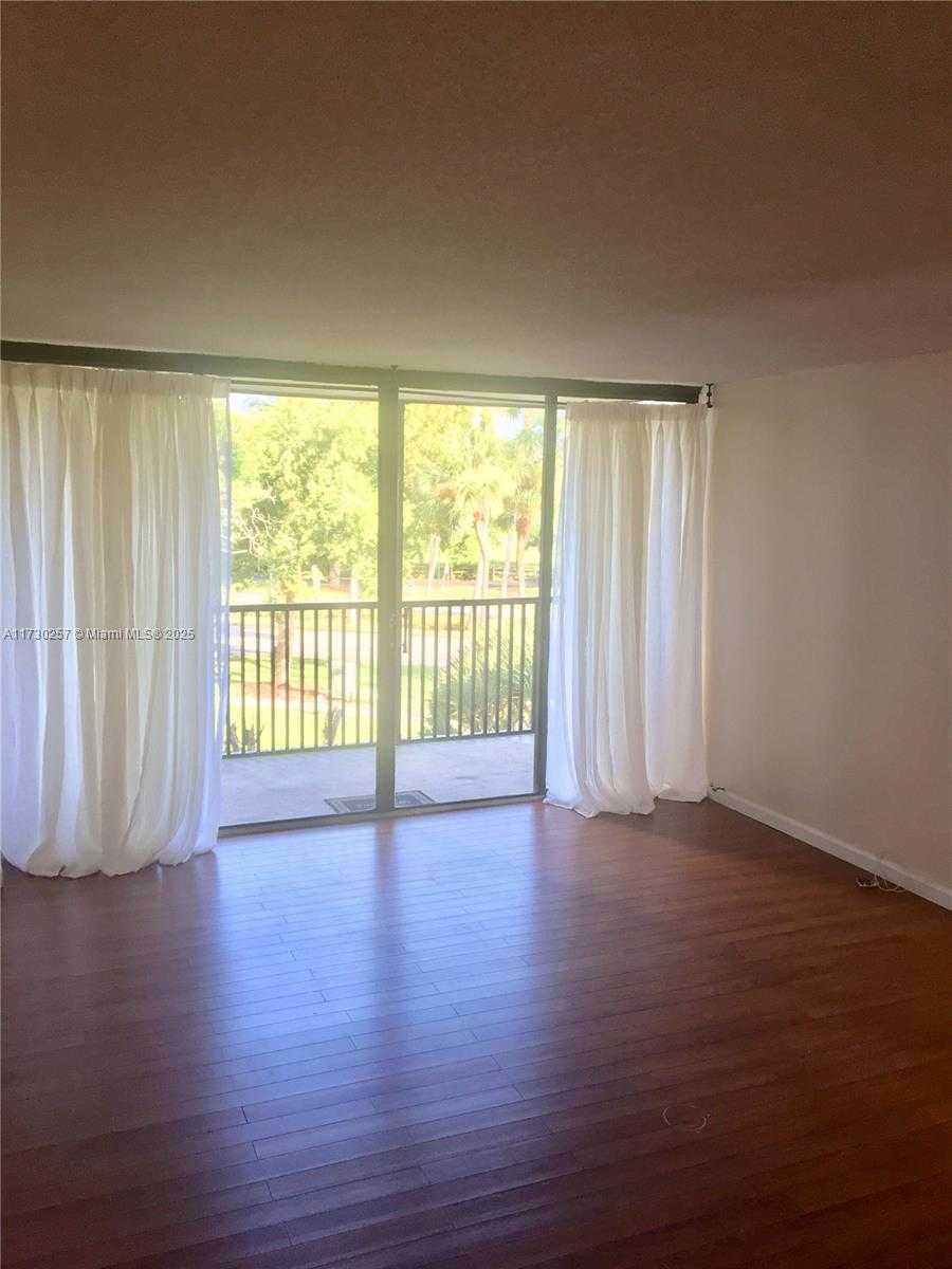 Small Image of 3101 NORTH COUNTRY CLUB DRIVE #306, Aventura Number 13