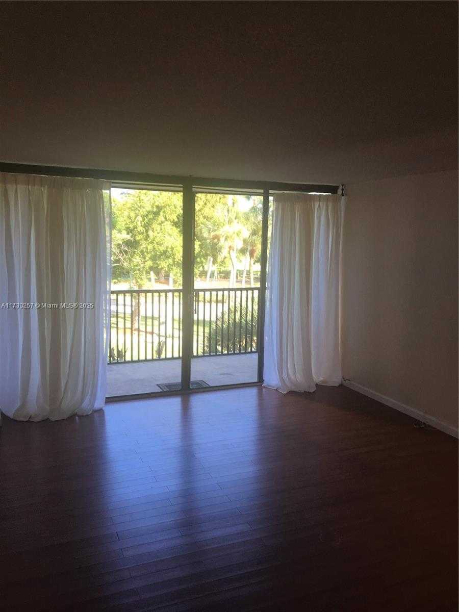 Small Image of 3101 NORTH COUNTRY CLUB DRIVE #306, Aventura Number 14
