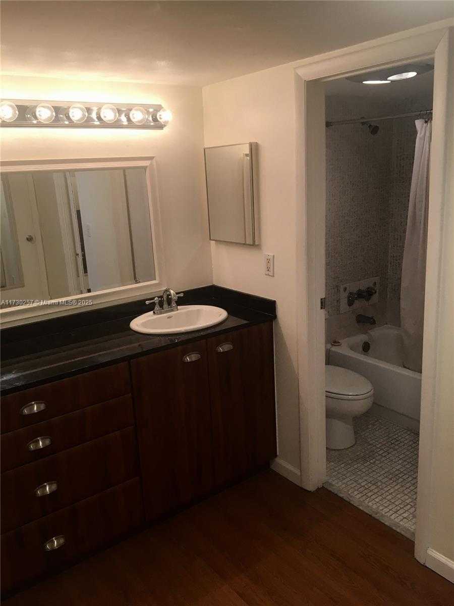 Small Image of 3101 NORTH COUNTRY CLUB DRIVE #306, Aventura Number 27