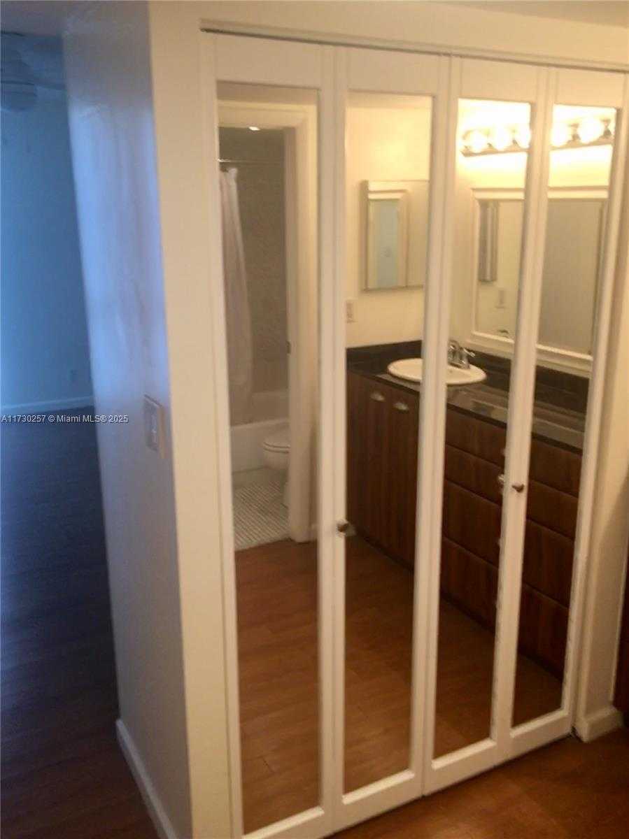 Small Image of 3101 NORTH COUNTRY CLUB DRIVE #306, Aventura Number 28