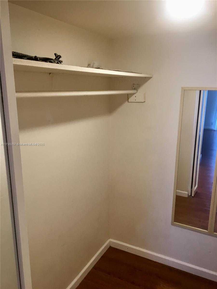 Small Image of 3101 NORTH COUNTRY CLUB DRIVE #306, Aventura Number 29